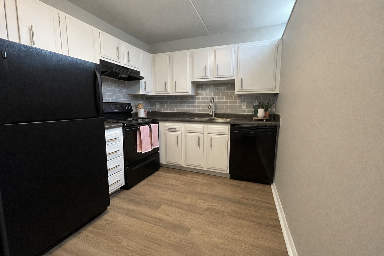 Canyon and Knox Landing Apartments - Photo 5 of 16