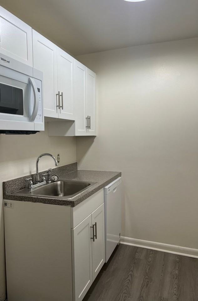 Prospect Court Apartments - Photo 2 of 14