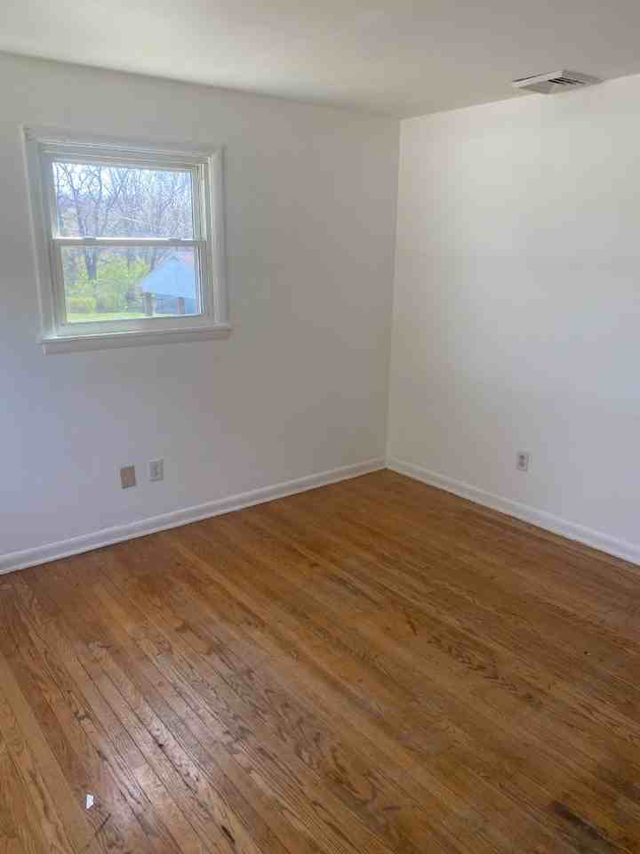 1821 Taylor St - Photo 4 of 20