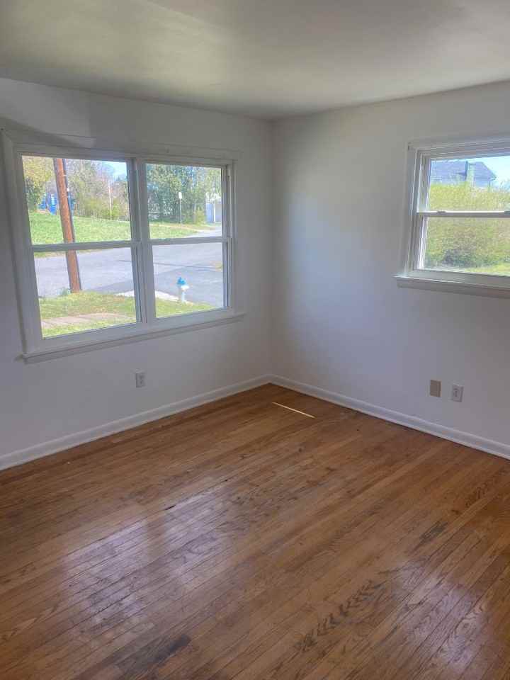 1821 Taylor St - Photo 5 of 20