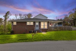 featured image of 389 Thompson St