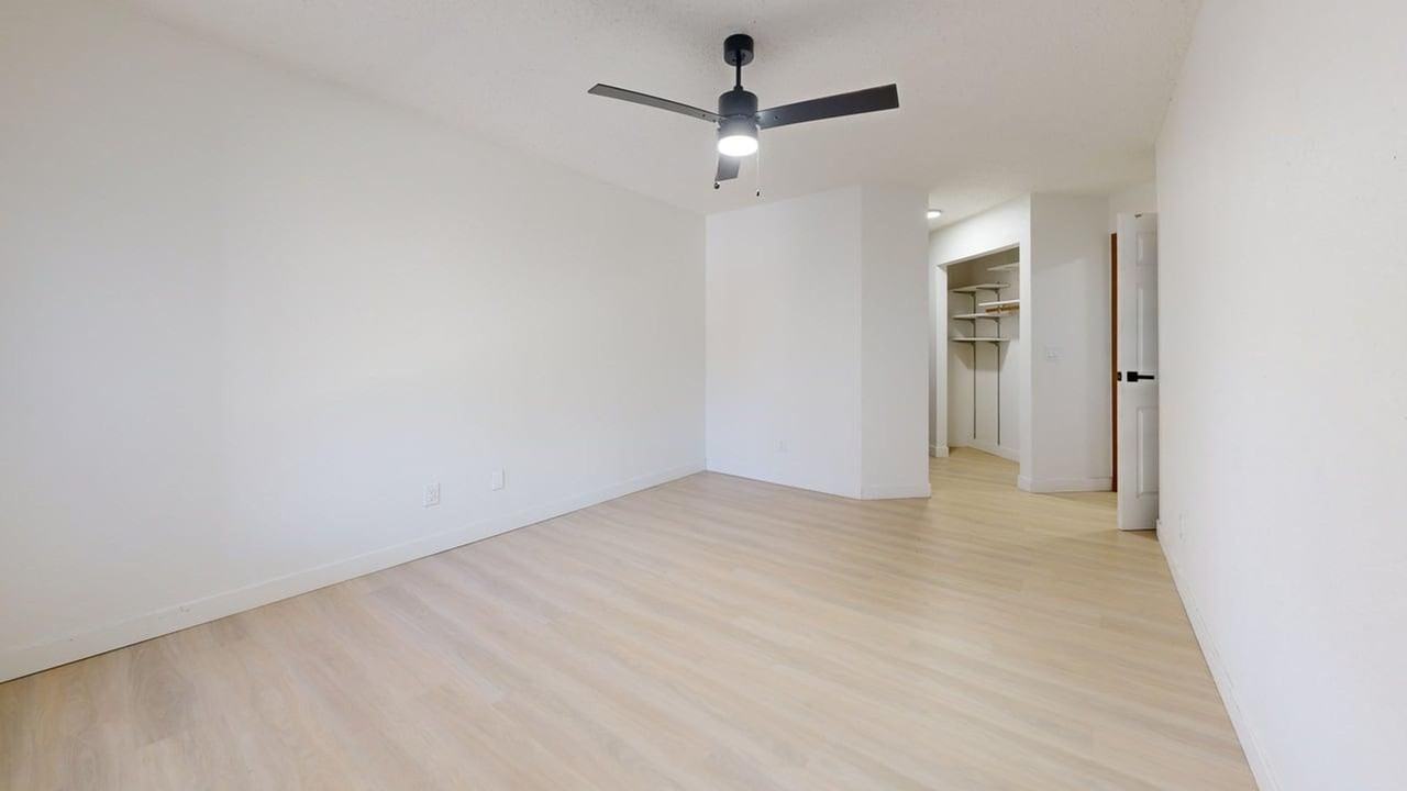 215 E Arbor (Bismarck,ND) - Photo 5 of 28