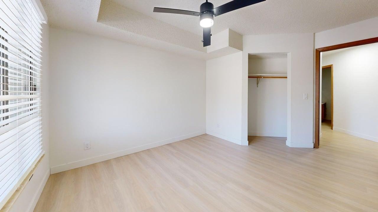 215 E Arbor (Bismarck,ND) - Photo 6 of 28