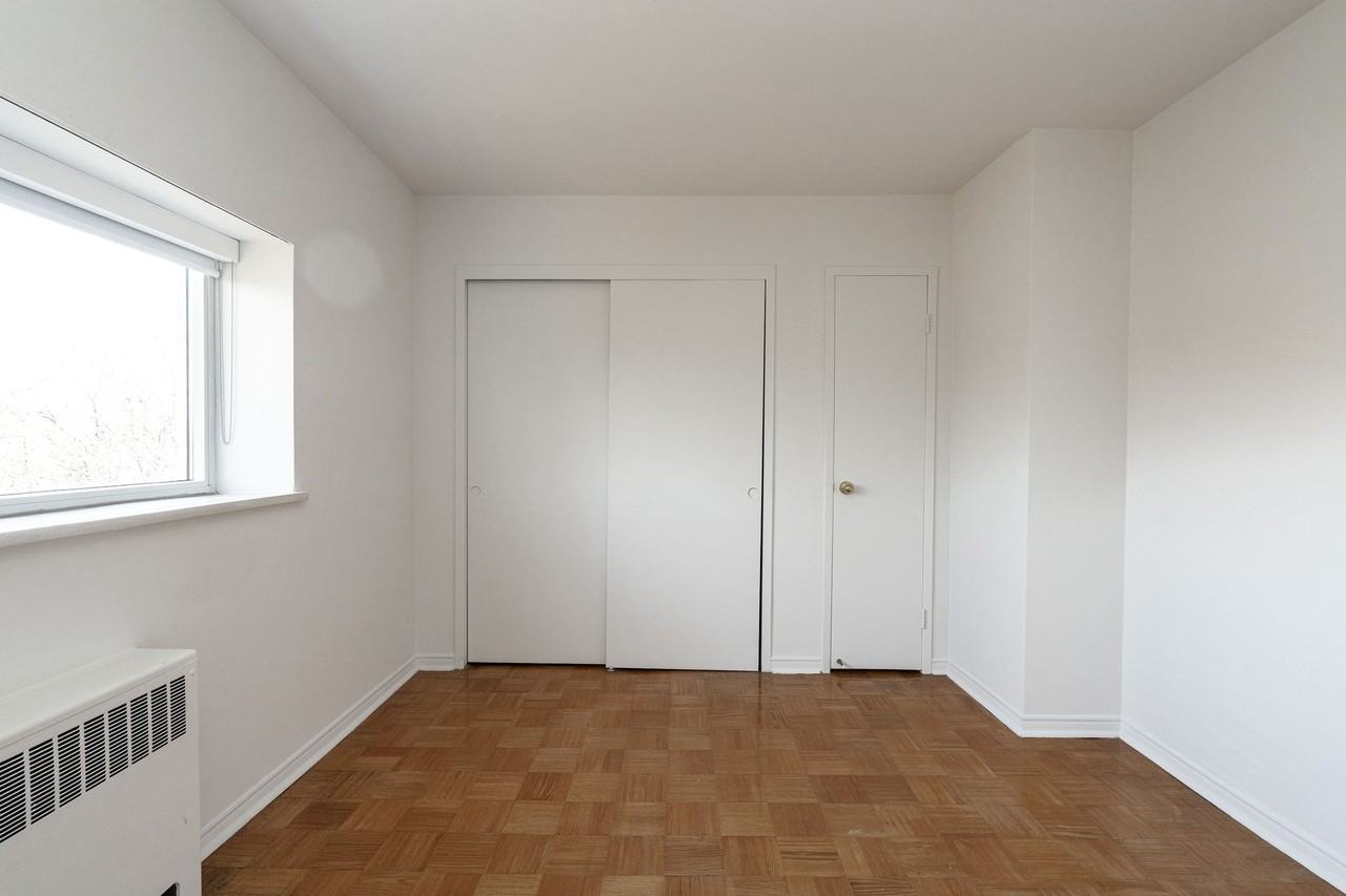 150 Donway & 4 Overland - Photo 4 of 11