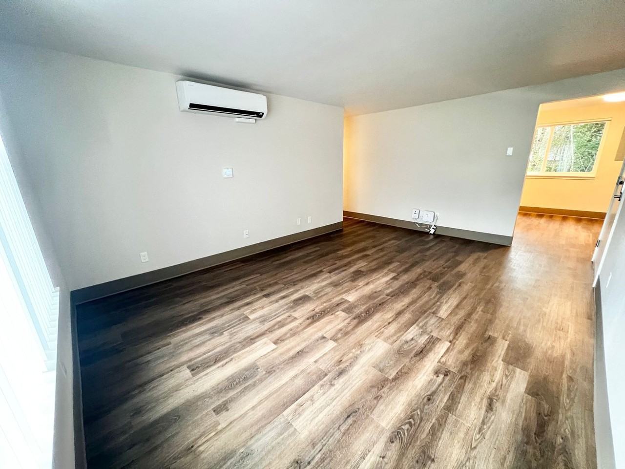 Cougar Creek Apartments - Photo 4 of 9