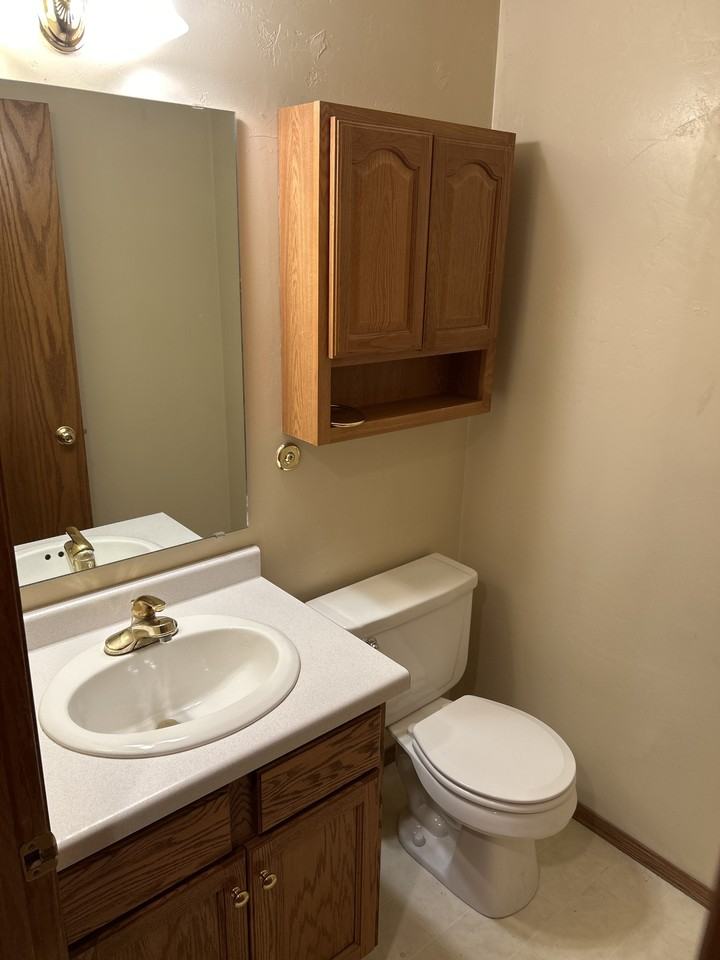 700 Parkview Rd #700 - Photo 3 of 14