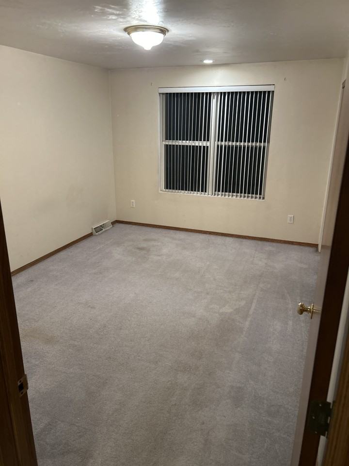 700 Parkview Rd #700 - Photo 4 of 14