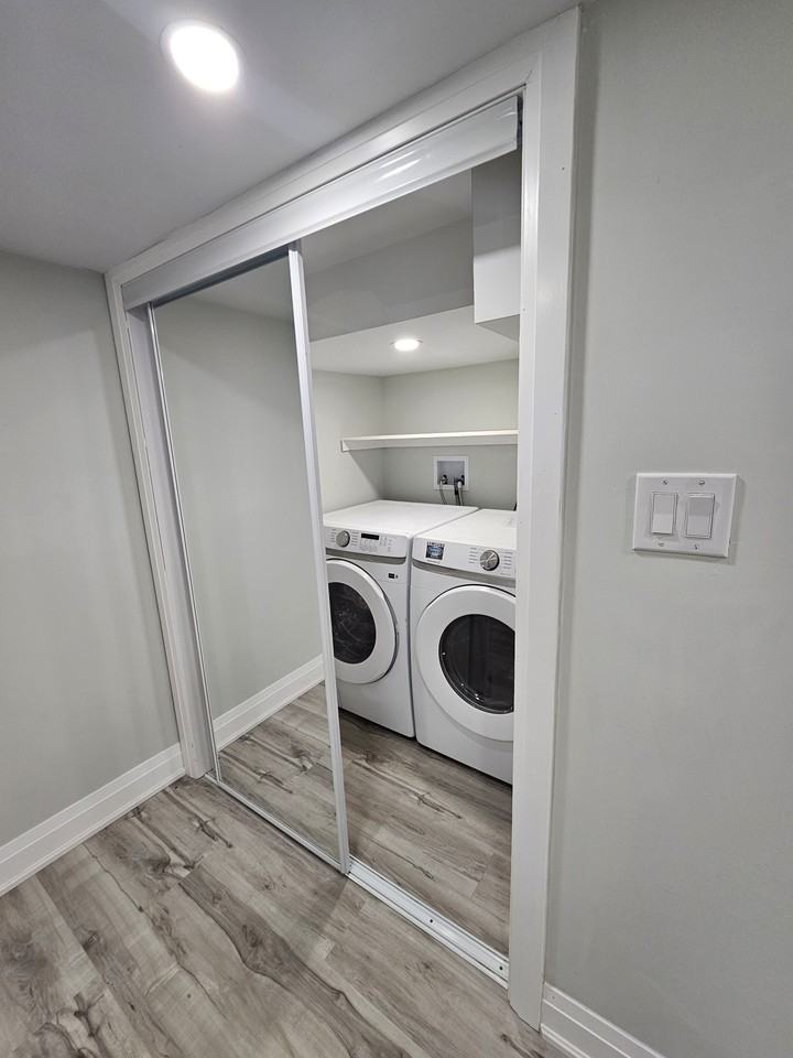 1869 Narcissus Gardens - Photo 6 of 15