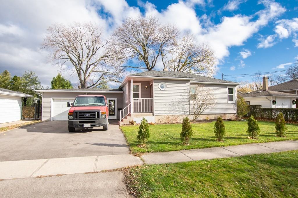 8 West Lynn St - Photo 2 of 20