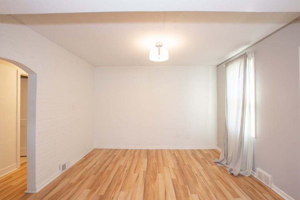 8 West Lynn St - Photo 7 of 20