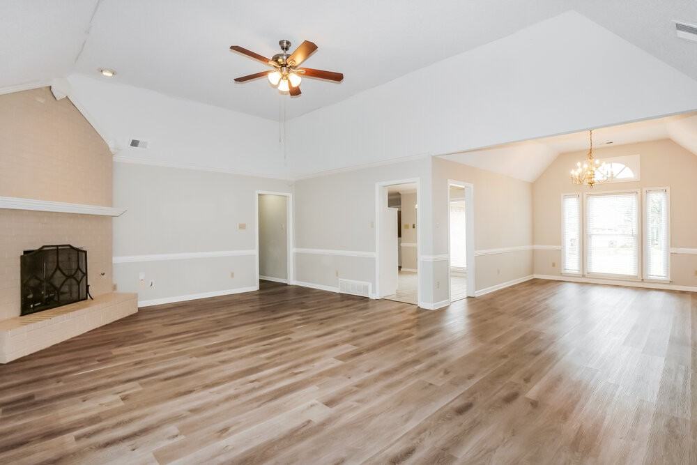 8731 Oak Trail Ln - Photo 5 of 16