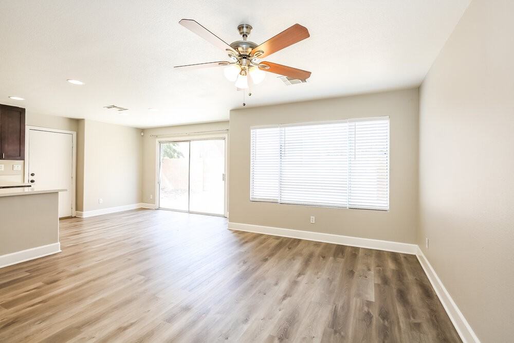 5309 Las Cruces Heights St - Photo 7 of 17