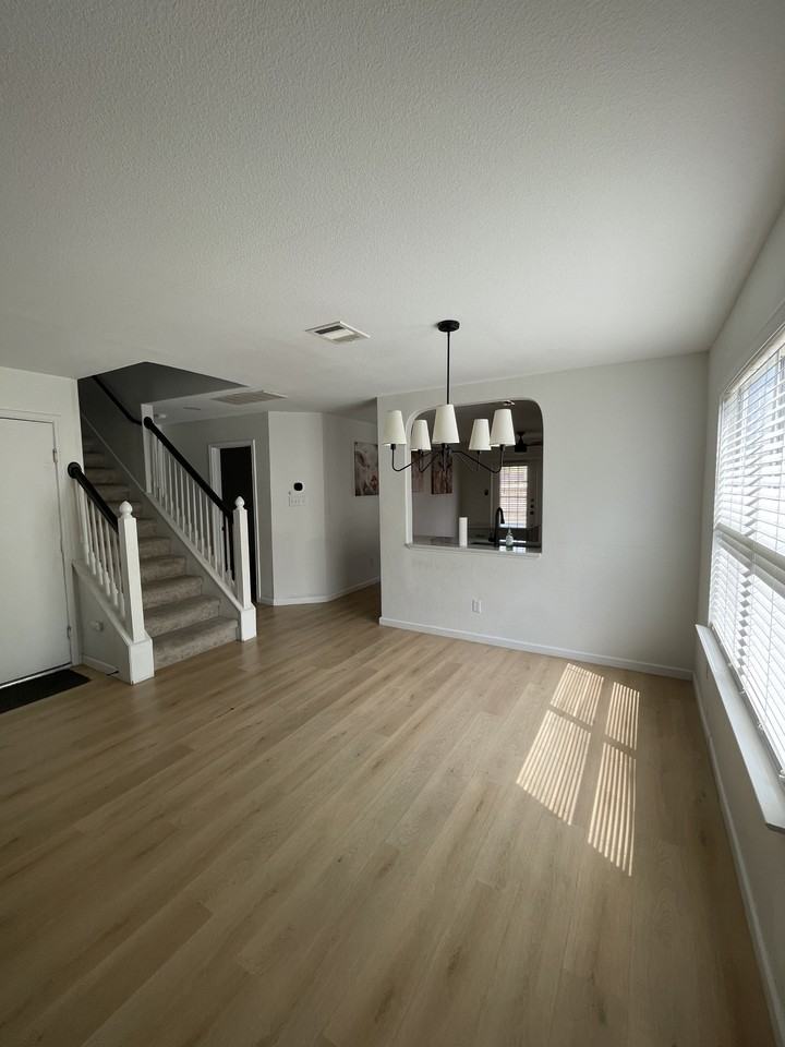 6715 Gunlock Crk #1 - Photo 5 of 43