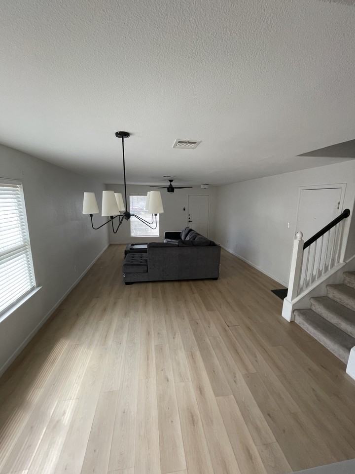 6715 Gunlock Crk #1 - Photo 6 of 43