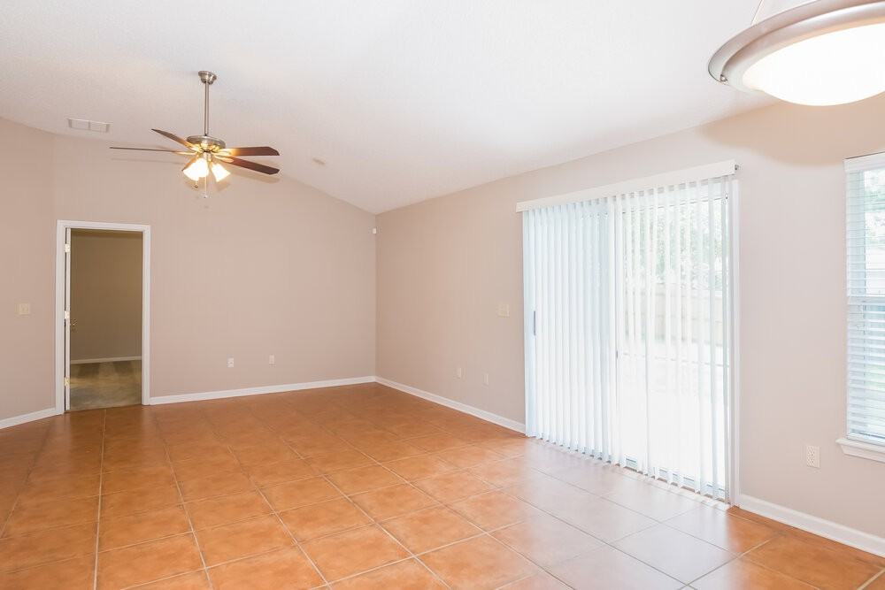 8073 Leafcrest Dr - Photo 6 of 15