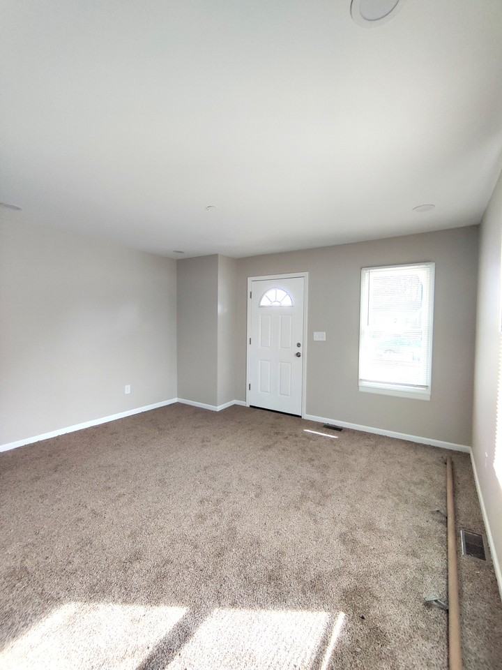 410 N 3rd St #1 - Photo 2 of 12