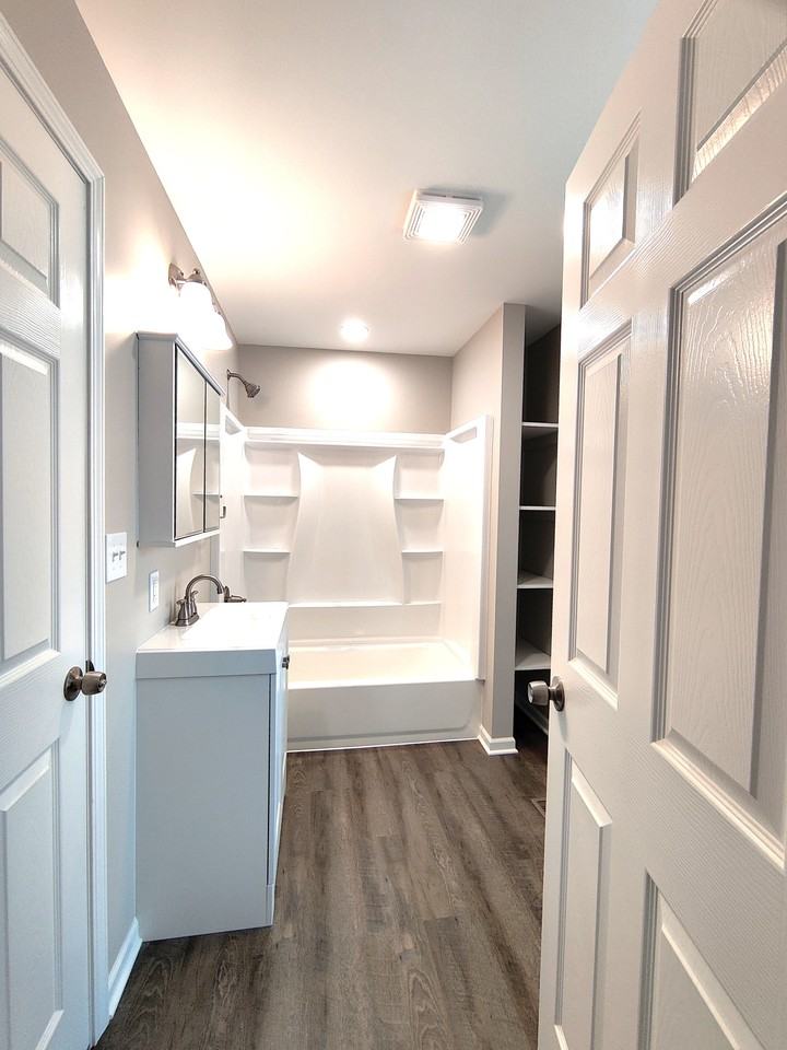 410 N 3rd St #1 - Photo 6 of 12