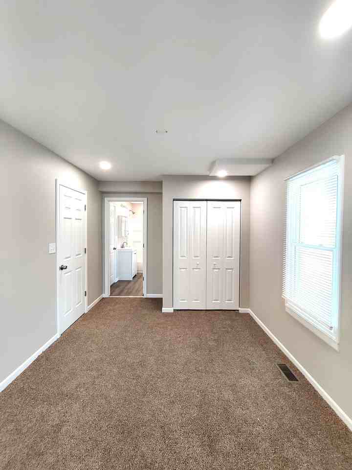 410 N 3rd St #1 - Photo 7 of 12