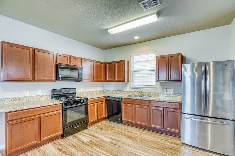 18606 Cooper Ravine Way - Photo 7 of 17