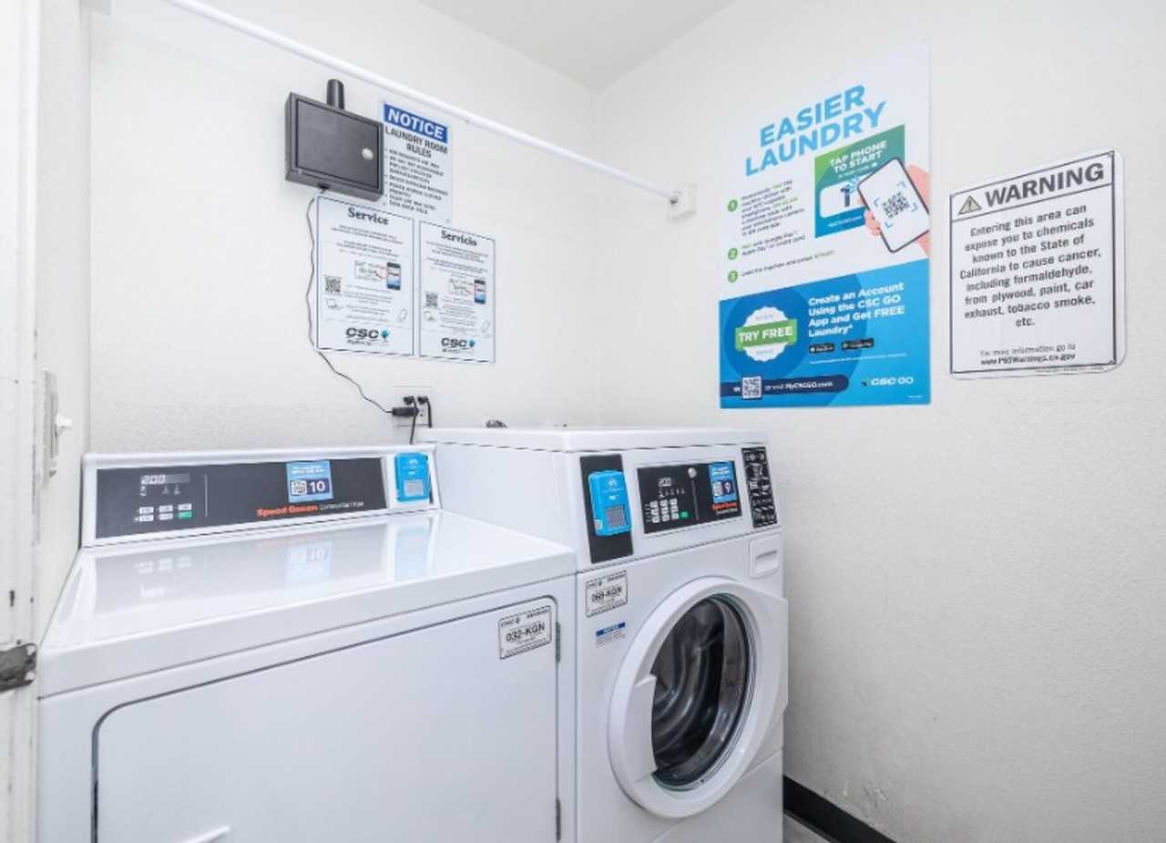 8715 Burton Way - Photo 5 of 5