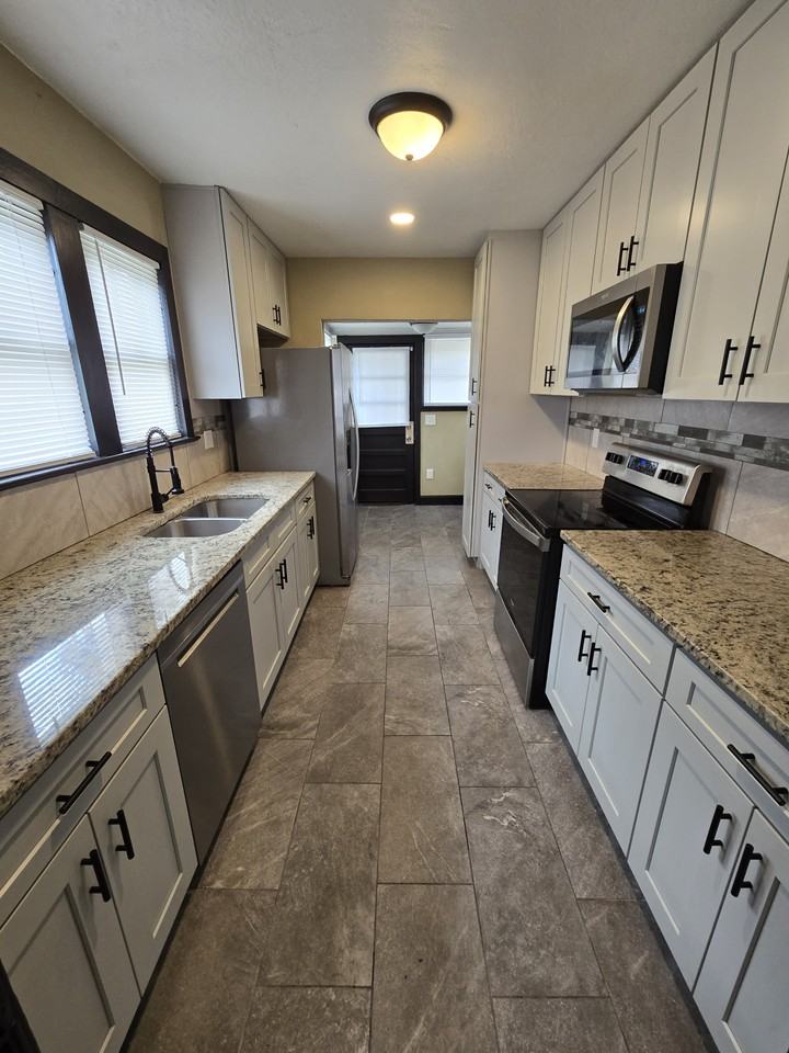 41 Tallulah Ave #1 - Photo 7 of 15