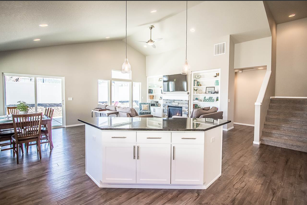 1960 N Oakland St #1 - Photo 4 of 10