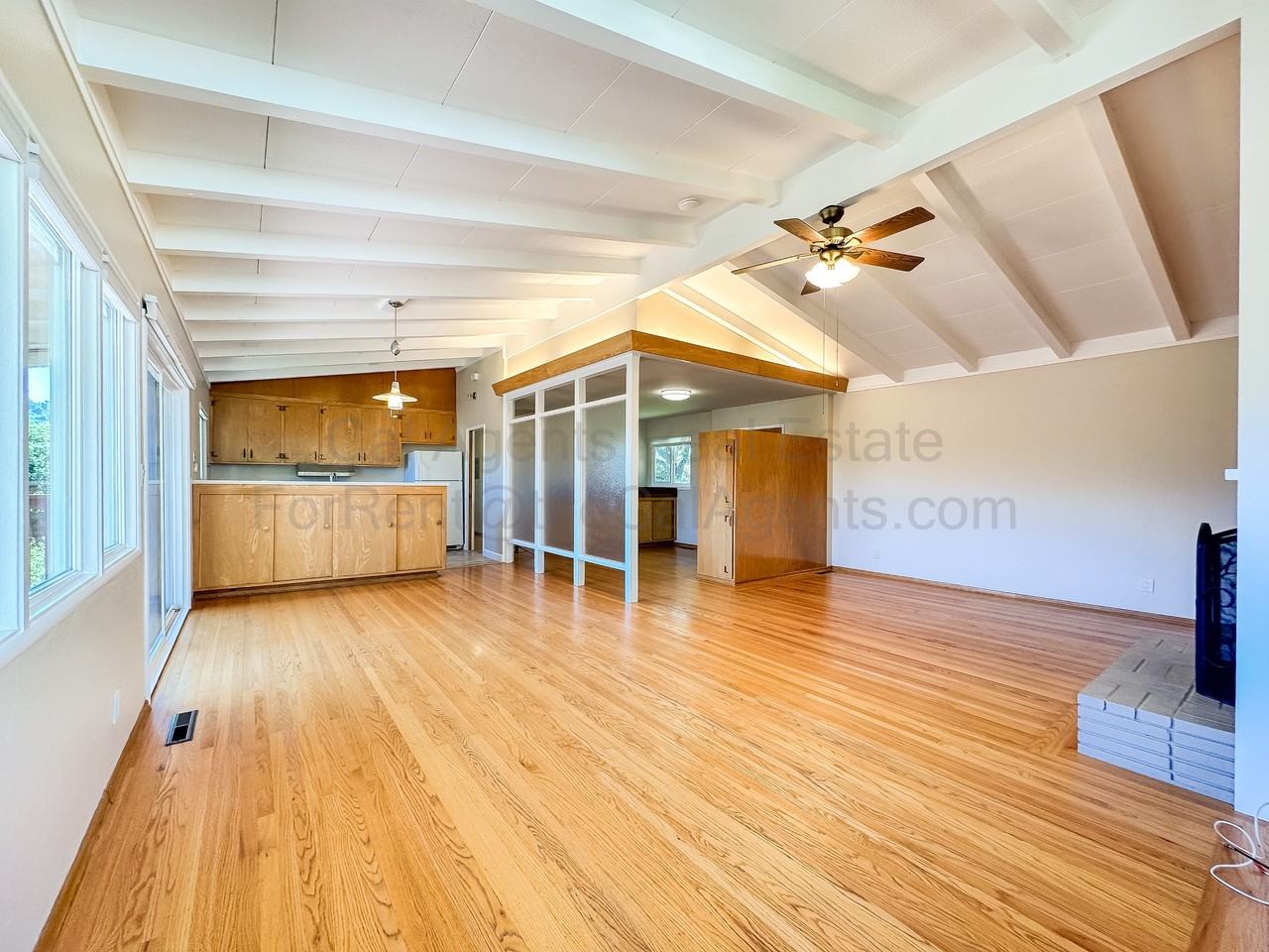 4220 Santa Rita Rd #1 - Photo 4 of 15