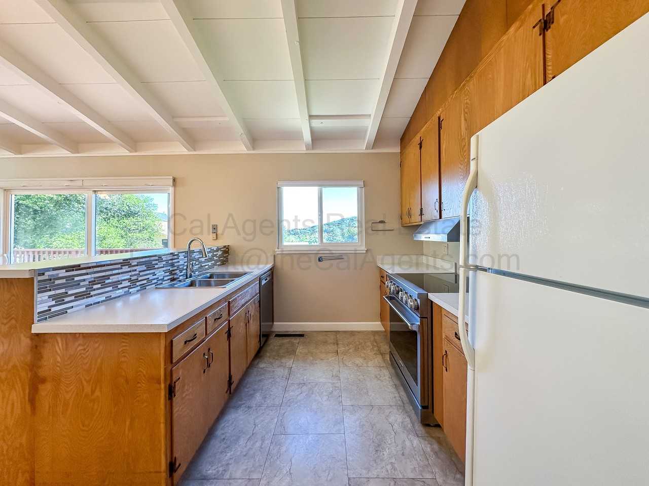 4220 Santa Rita Rd #1 - Photo 5 of 15