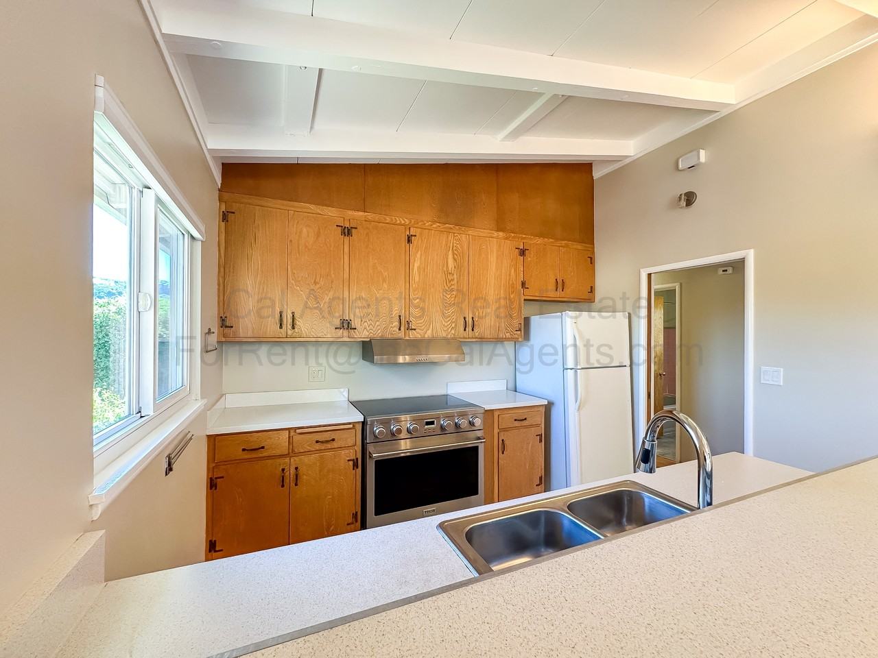 4220 Santa Rita Rd #1 - Photo 6 of 15