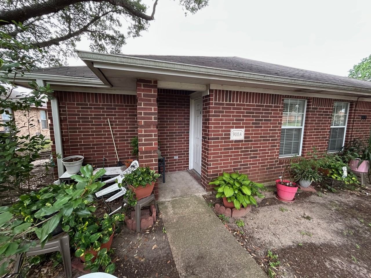 900 Azalea Ct #B - Photo 2 of 17