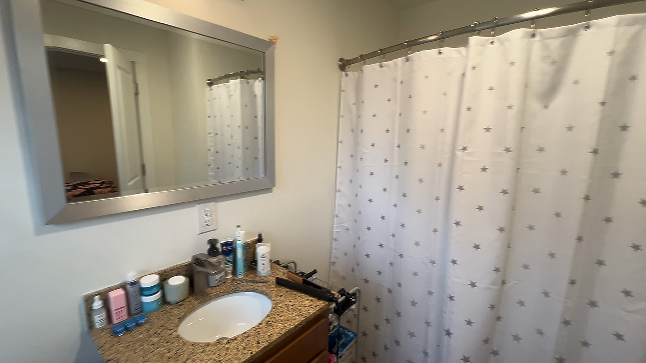 401 S Woodlawn - Photo 3 of 9