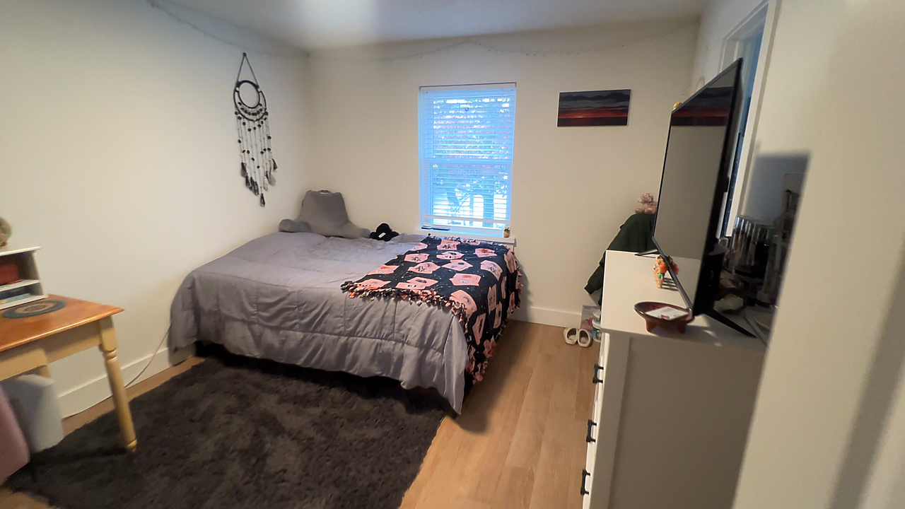 401 S Woodlawn - Photo 7 of 9