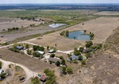 120 Roots Rd #1 - Photo 2 of 14