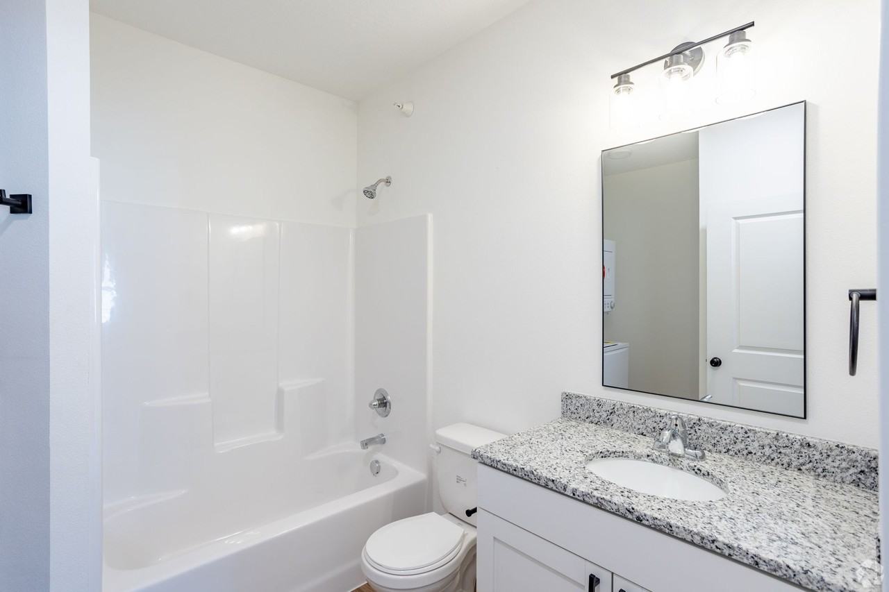 2nd Ave Rowhomes - Photo 4 of 8