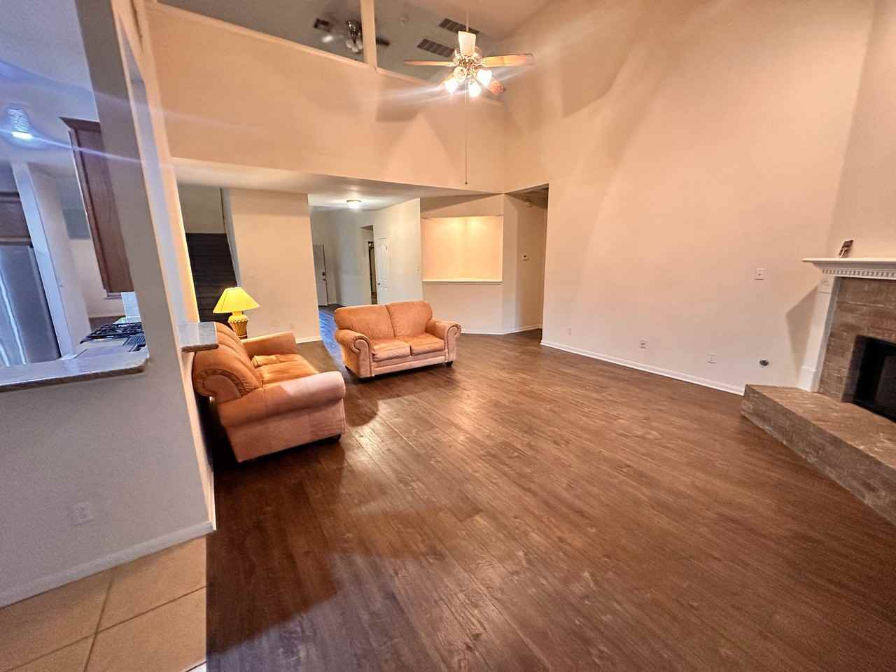 1724 Fort Grant Dr - Photo 3 of 18