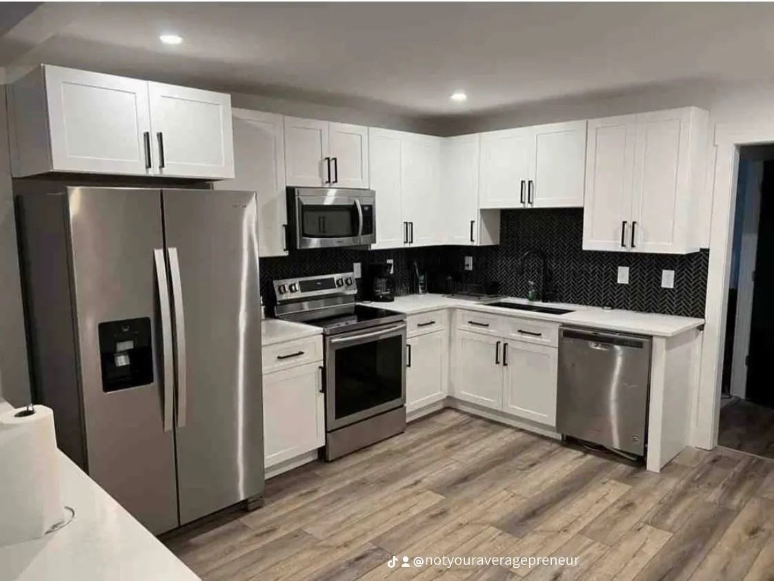 1104 Welch St Sw - Photo 2 of 11