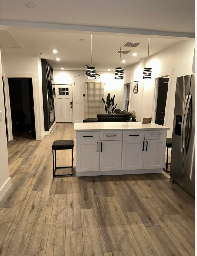 1104 Welch St Sw - Photo 3 of 11