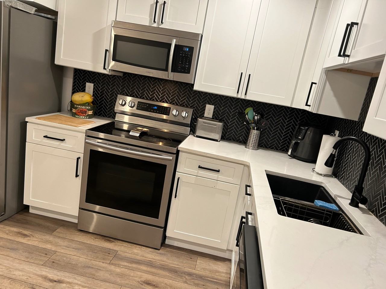 1104 Welch St Sw - Photo 4 of 11