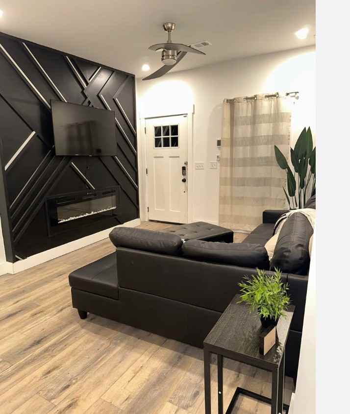 1104 Welch St Sw - Photo 6 of 11