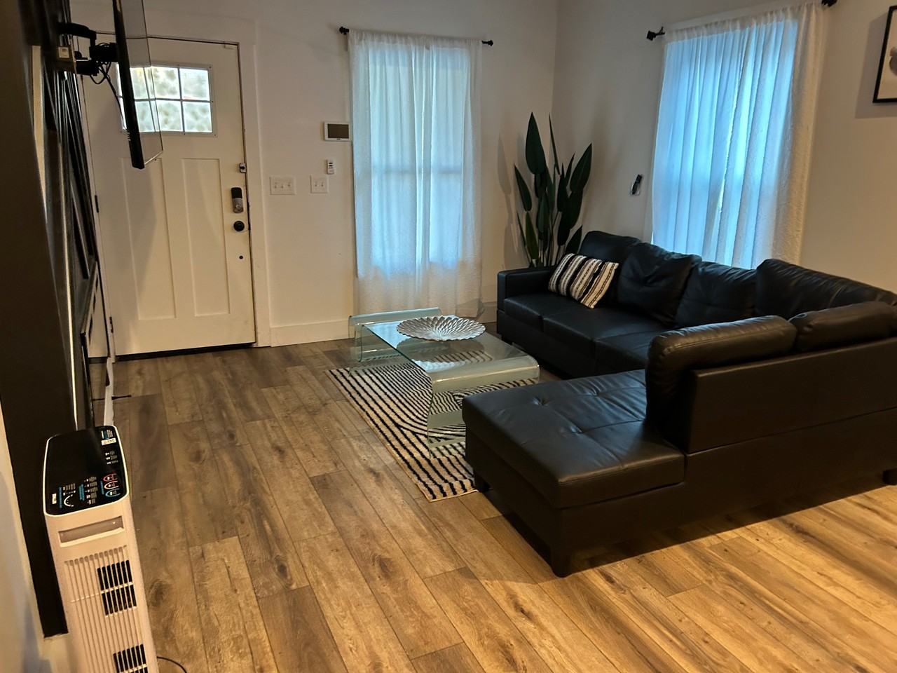 1104 Welch St Sw - Photo 7 of 11