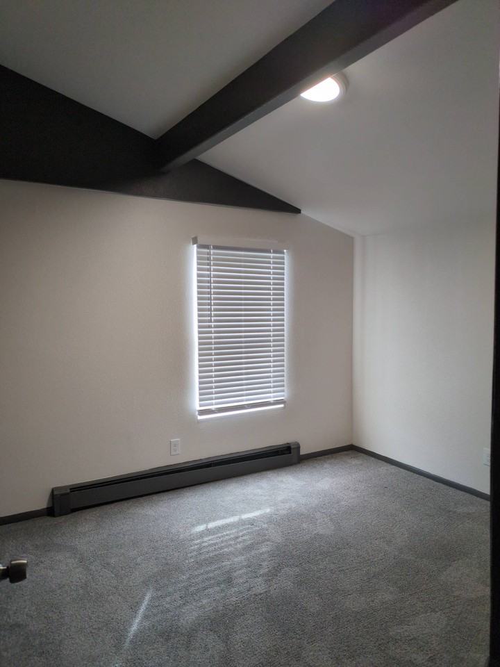 320 S 3rd St #3 - Photo 7 of 20