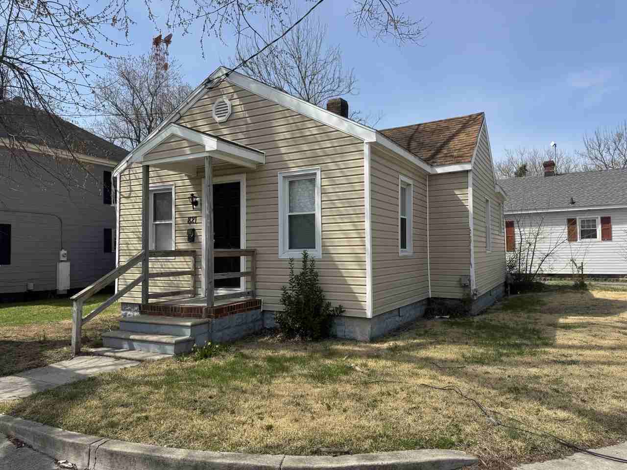 821 Johnson St #1 - Photo 2 of 9