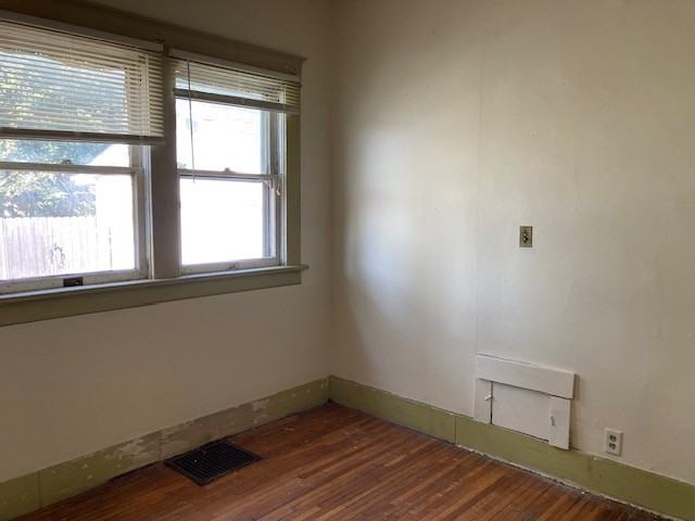 1736 Euclid Ave #1 - Photo 7 of 8