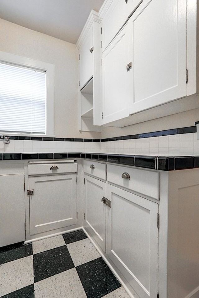 CARMEN APARTMENTS (JAMJ01) - Photo 6 of 22