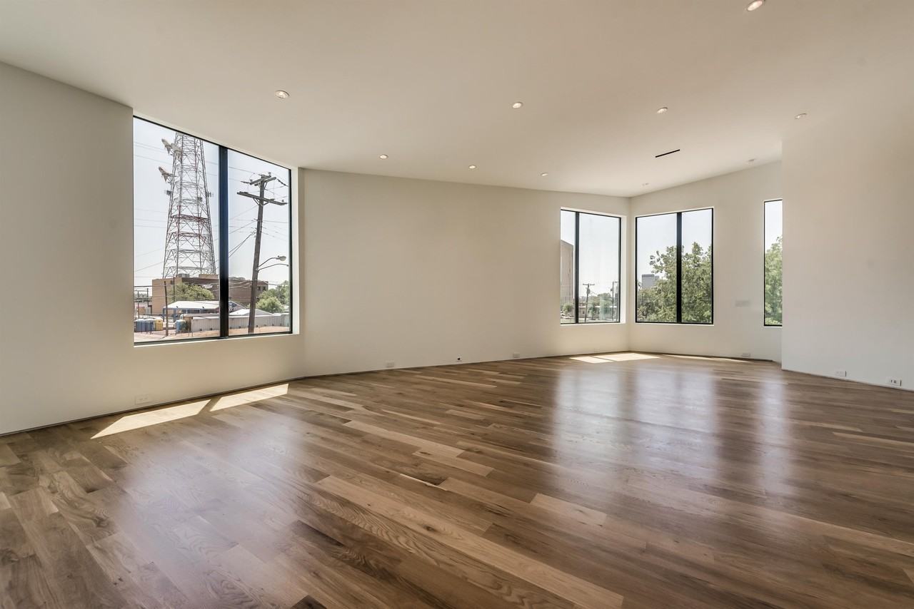 1504 Burlew St #4 - Photo 2 of 24