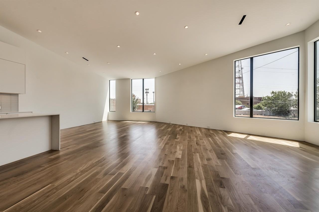 1504 Burlew St #4 - Photo 3 of 24