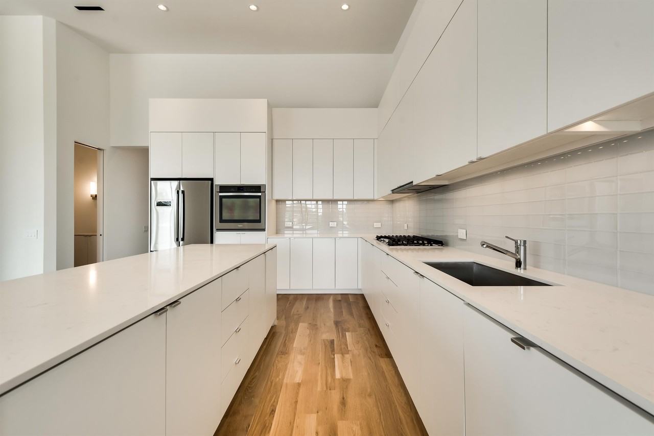 1504 Burlew St #4 - Photo 4 of 24