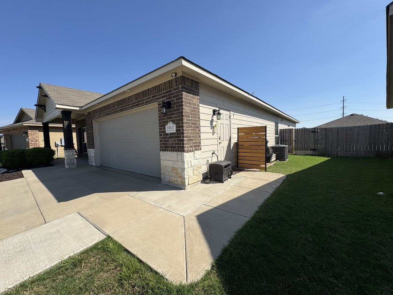 7507 Mcculloch Rd #1 - Photo 4 of 32