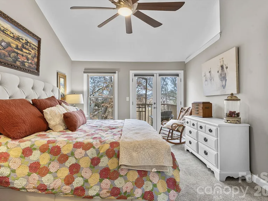 13820 Queens Harbor Rd #1 - Photo 4 of 9