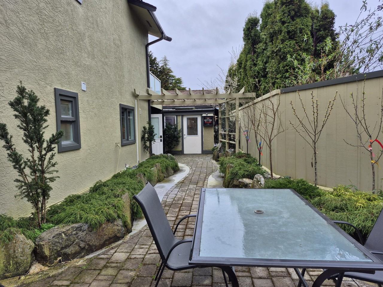 2845 Acacia Dr #1 - Photo 2 of 17